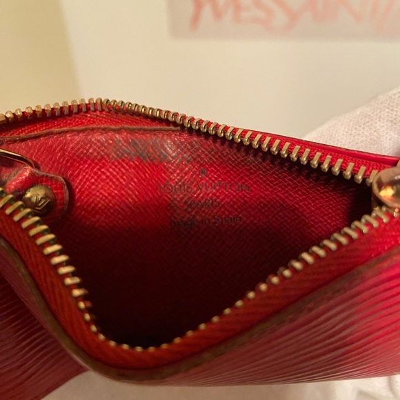 Louis Vuitton Red EPI Card Holder - Picture 4 of 10